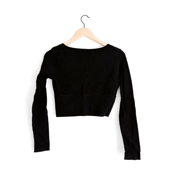 Ardene Black Fitted Long Sleeve Crop with Deep V Neckline - Size Large, fits Med - Picture 3 of 5